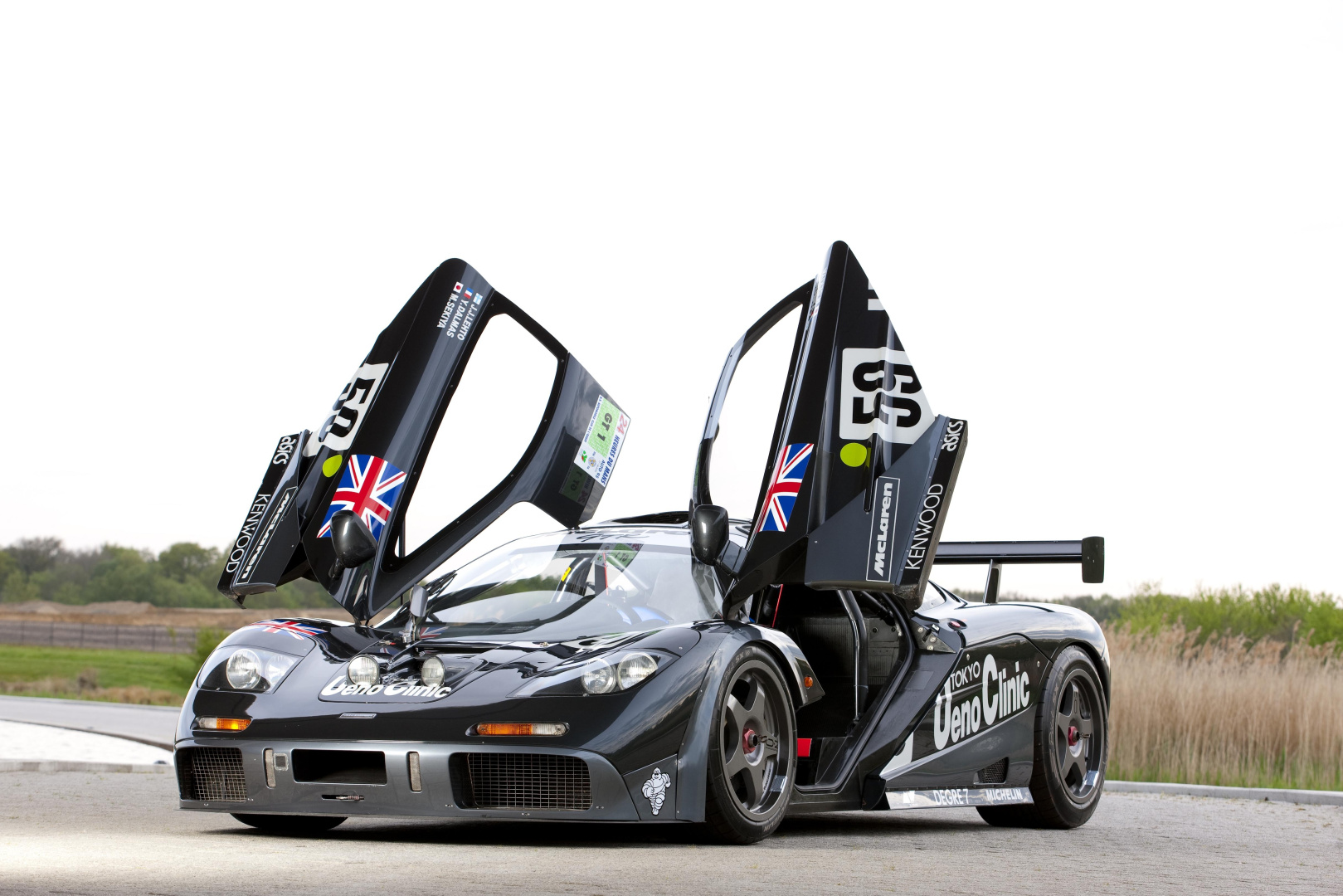 SMALL_Original-15110-379McLarenF1GTR